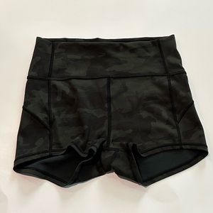 Lululemon Align short size 6